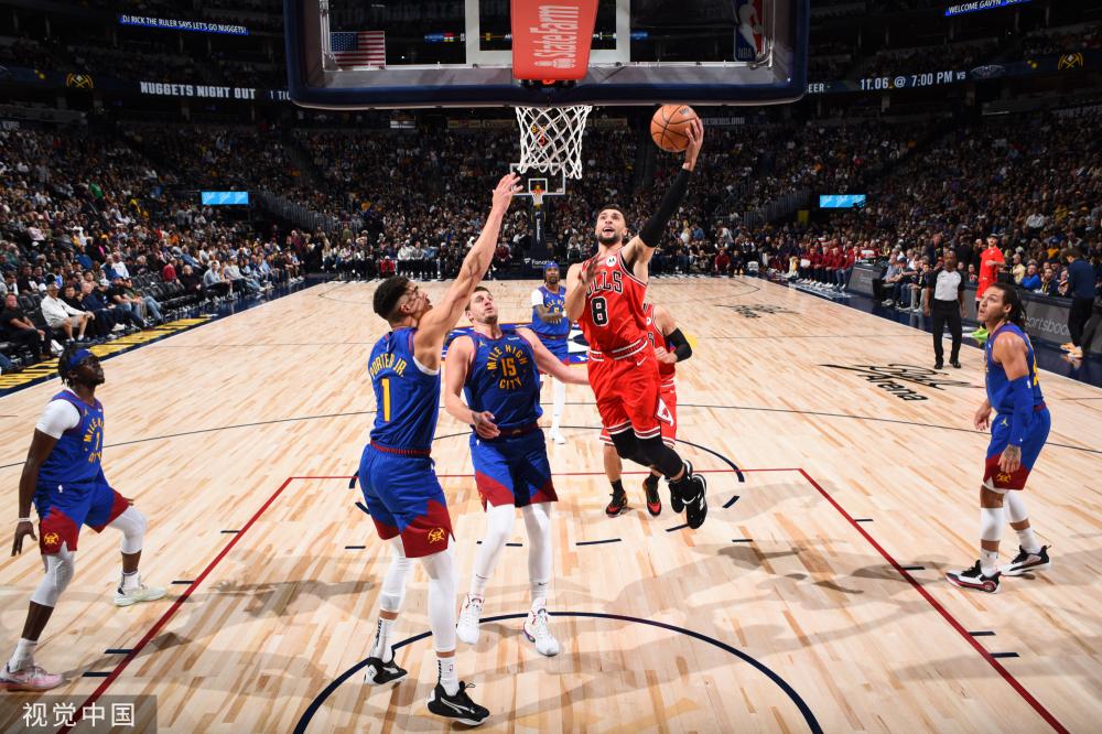 为球迷献上 为球迷献上